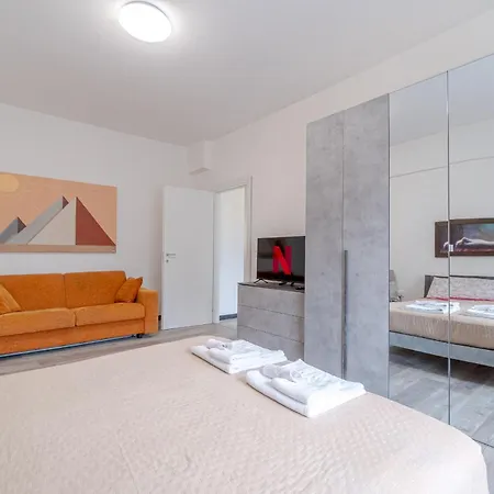 Monik House: Central House With Parking Apartment Genoa