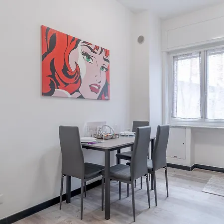 Monik House: Central House With Parking Apartment Genua