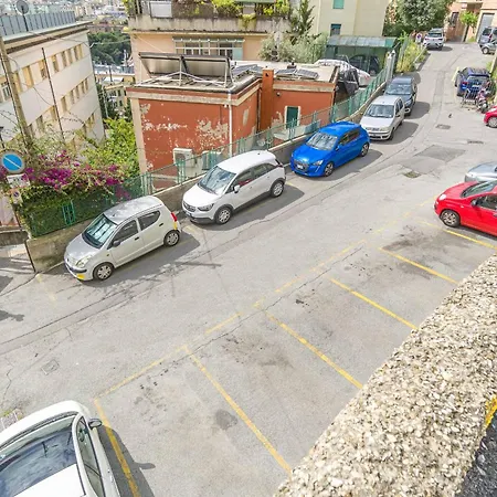 Monik House: Central House With Parking Apartment *