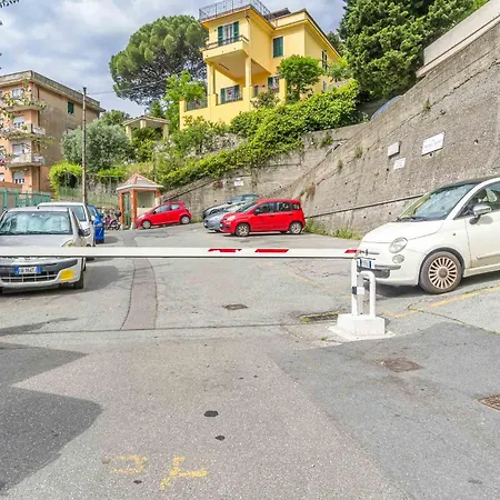 Apartment Monik House: Central House With Parking Genoa